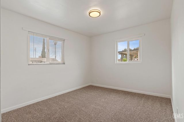 1208 Castaic Avenue, Bakersfield, CA 93308