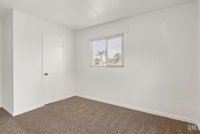 1208 Castaic Avenue, Bakersfield, CA 93308