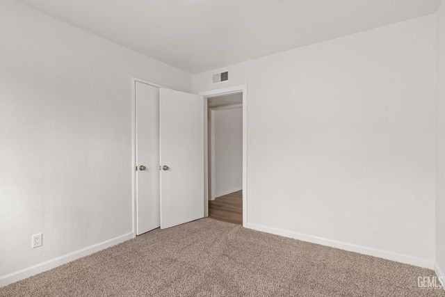 1208 Castaic Avenue, Bakersfield, CA 93308