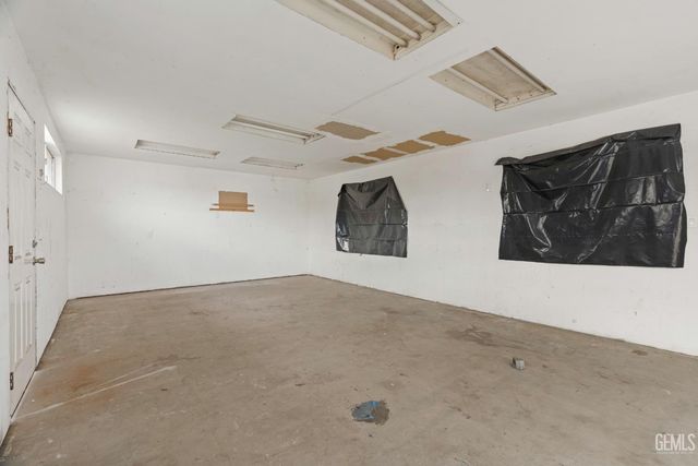 1208 Castaic Avenue, Bakersfield, CA 93308