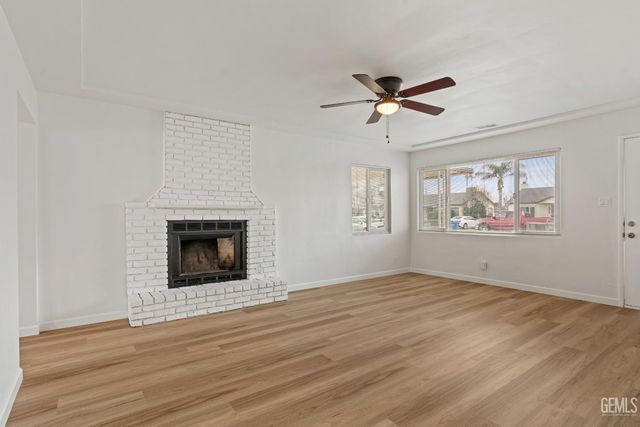 1208 Castaic Avenue, Bakersfield, CA 93308