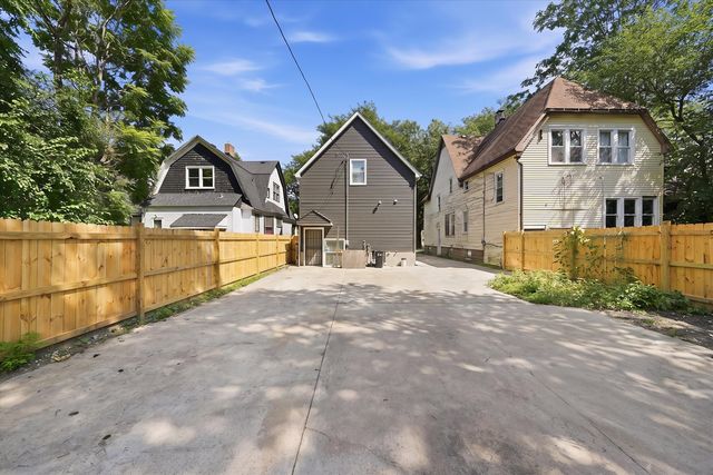 11940 S Yale Avenue, Chicago, IL 60628