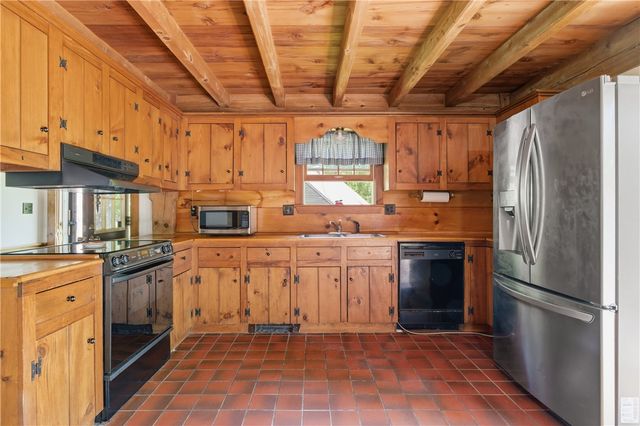 2535 Wallum Lake Road, Burrillville, RI 02859