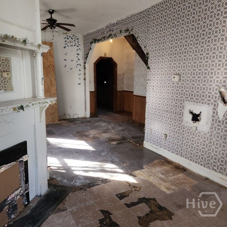 Image 10 of property listing at 1707 Le Grand Street, Savannah, GA 31401