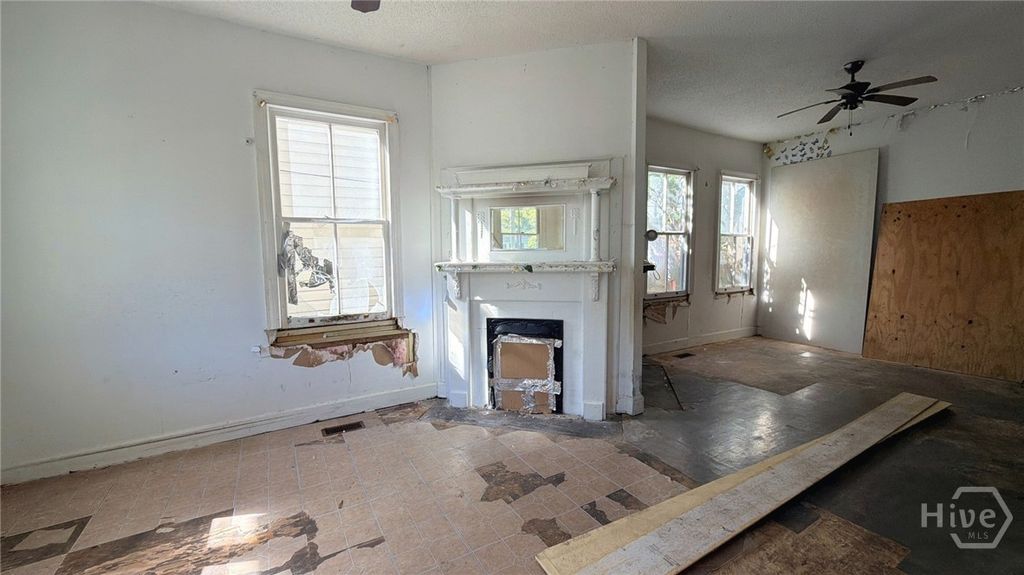 Image 13 of property listing at 1707 Le Grand Street, Savannah, GA 31401