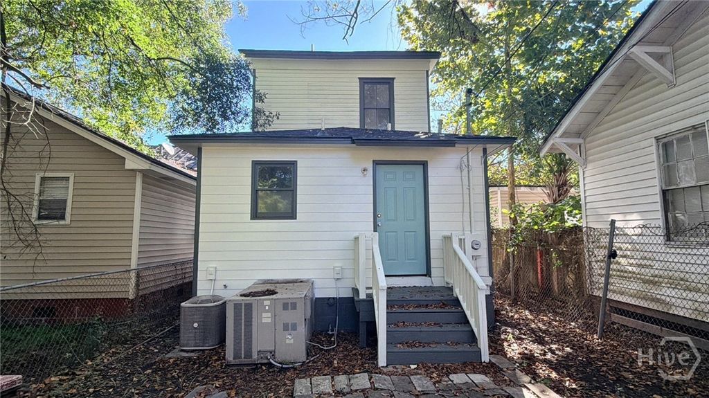 Image 4 of property listing at 1707 Le Grand Street, Savannah, GA 31401