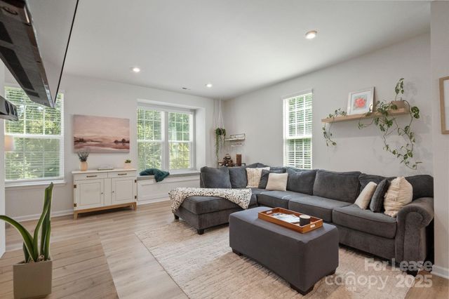 4113 Edenborn Lane, Charlotte, NC 28208