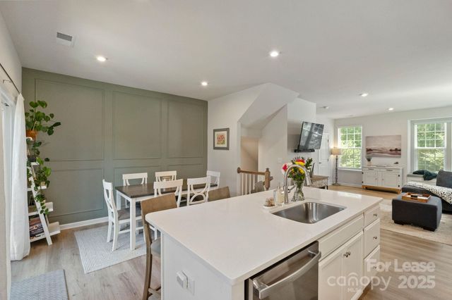 4113 Edenborn Lane, Charlotte, NC 28208