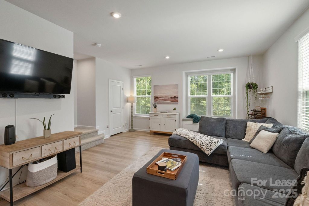 4113 Edenborn Lane, Charlotte, NC 28208