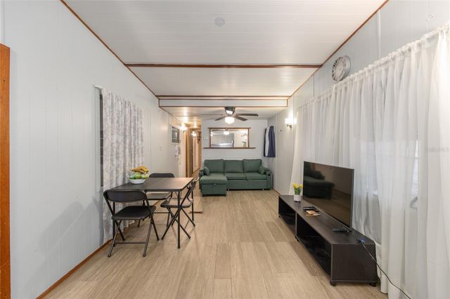 2142 SE 185TH TERRACE, Silver Springs, FL 34488