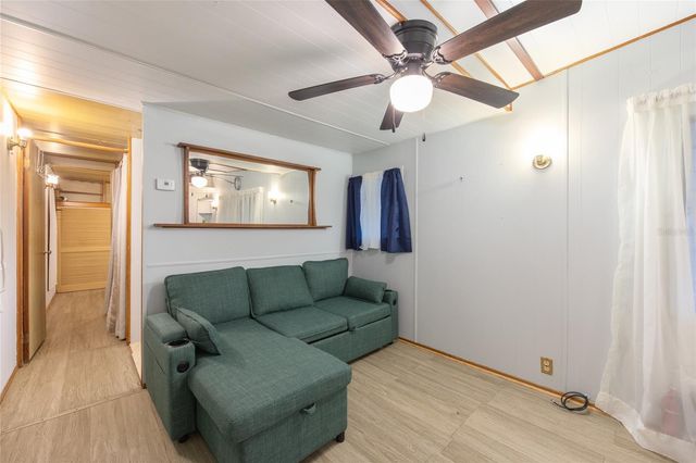 2142 SE 185TH TERRACE, Silver Springs, FL 34488