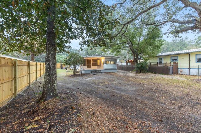 2142 SE 185TH TERRACE, Silver Springs, FL 34488