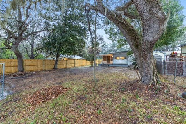 2142 SE 185TH TERRACE, Silver Springs, FL 34488