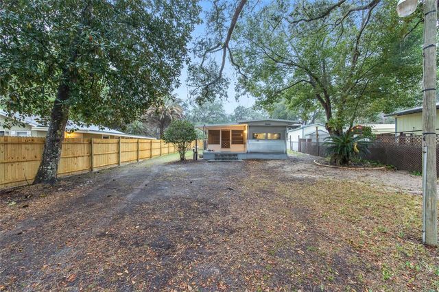 2142 SE 185TH TERRACE, Silver Springs, FL 34488