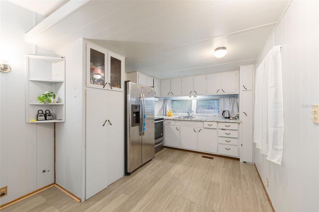 2142 SE 185TH TERRACE, Silver Springs, FL 34488