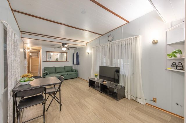 2142 SE 185TH TERRACE, Silver Springs, FL 34488