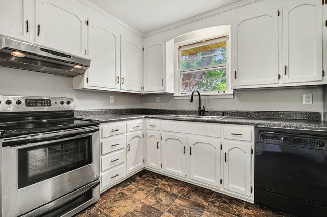 246 Sterling Rd, Hendersonville, TN 37075