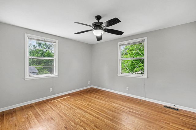 246 Sterling Rd, Hendersonville, TN 37075