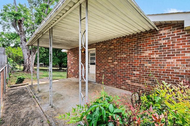 246 Sterling Rd, Hendersonville, TN 37075