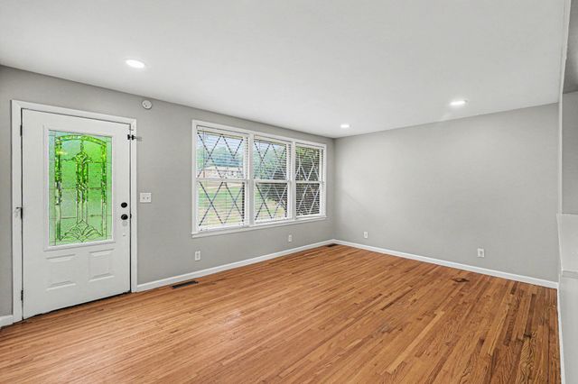 246 Sterling Rd, Hendersonville, TN 37075