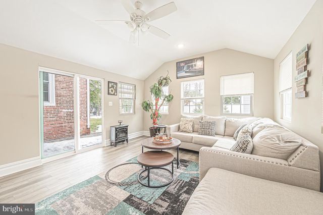 238 LINCOLN AVE, Mount Holly, NJ 08060