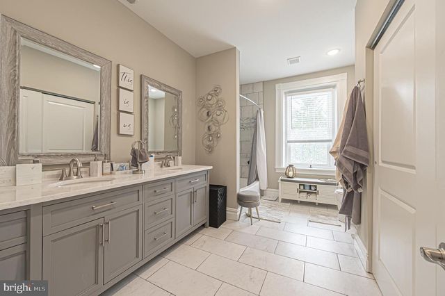 238 LINCOLN AVE, Mount Holly, NJ 08060