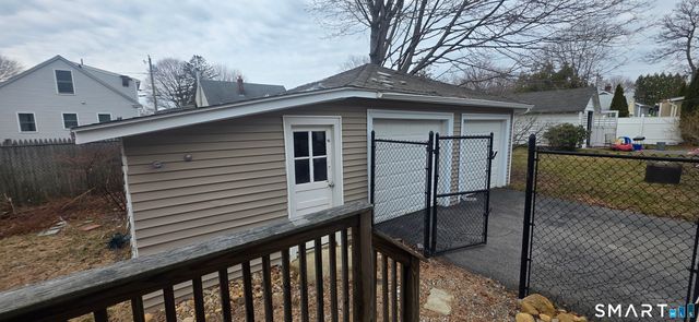 74 Clark Lane, Waterford, CT 06385