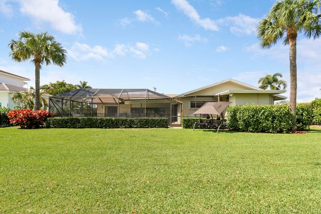 856 Country Club Drive, North Palm Beach, FL 33408