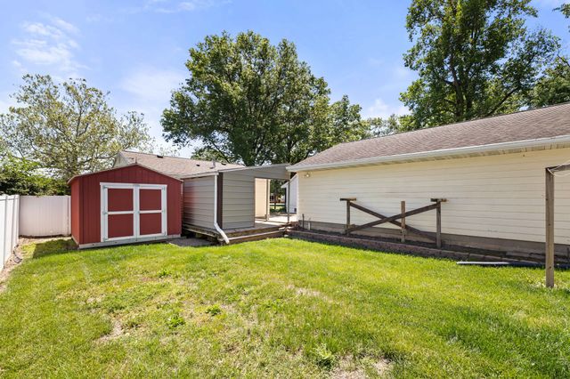 3940 E 8th Street, Des Moines, IA 50316