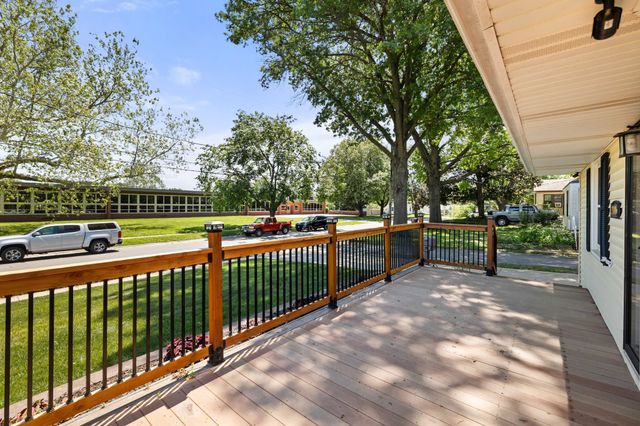 3940 E 8th Street, Des Moines, IA 50316