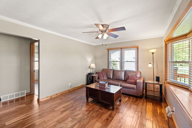 3940 E 8th Street, Des Moines, IA 50316