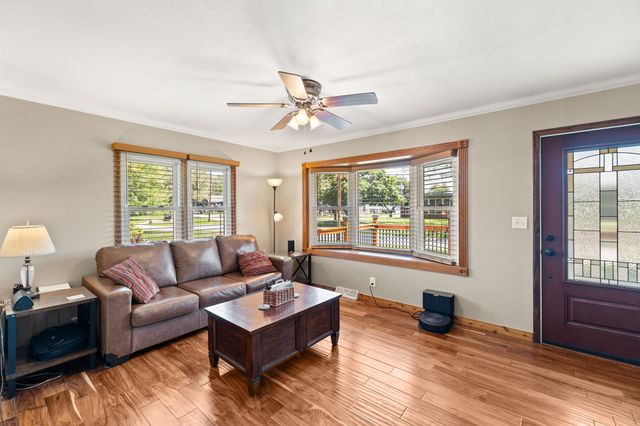 3940 E 8th Street, Des Moines, IA 50316
