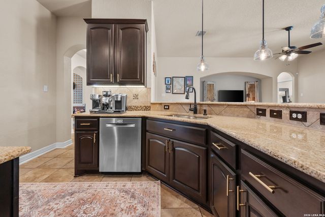 6616 Ivy Dove, Schertz, TX 78154