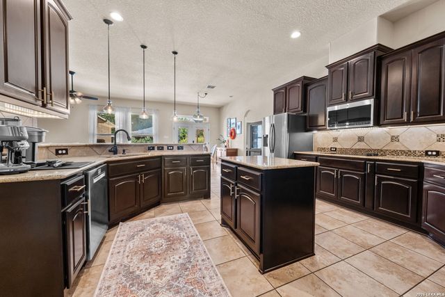 6616 Ivy Dove, Schertz, TX 78154