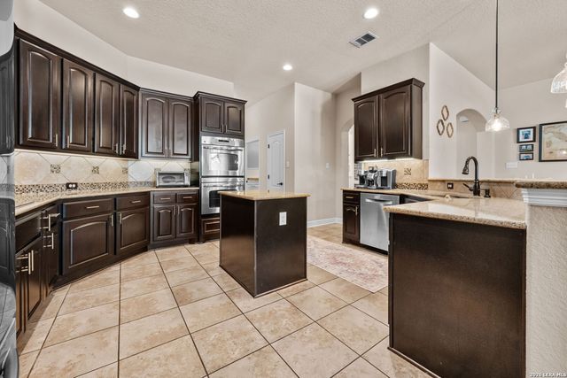 6616 Ivy Dove, Schertz, TX 78154