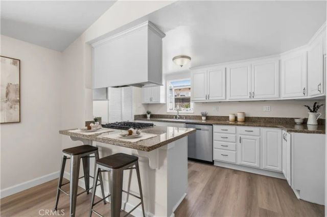 2003 W Willow Avenue, Orange, CA 92868