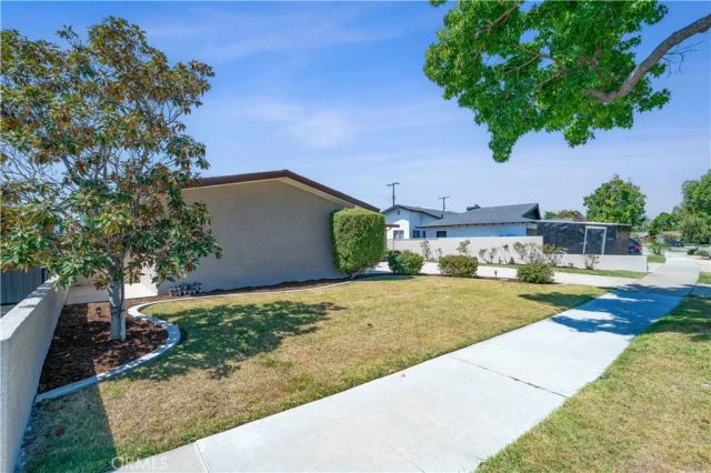 2003 W Willow Avenue, Orange, CA 92868