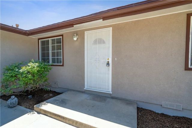 2003 W Willow Avenue, Orange, CA 92868