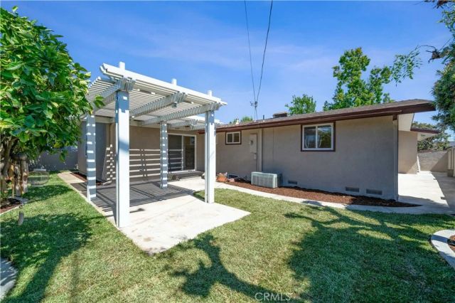 2003 W Willow Avenue, Orange, CA 92868