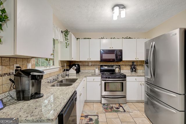 1412 Pebble Beach Lane, Hampton, GA 30228