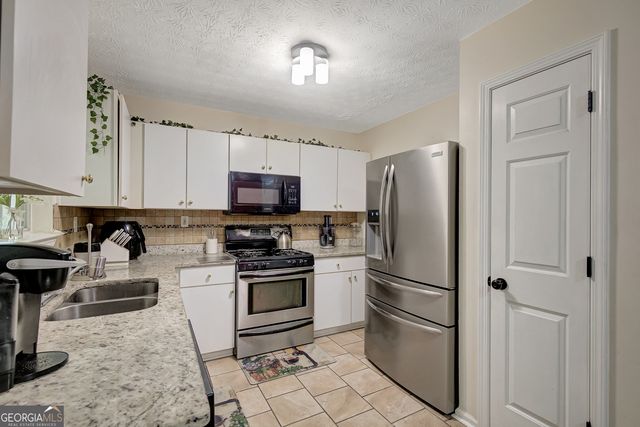 1412 Pebble Beach Lane, Hampton, GA 30228