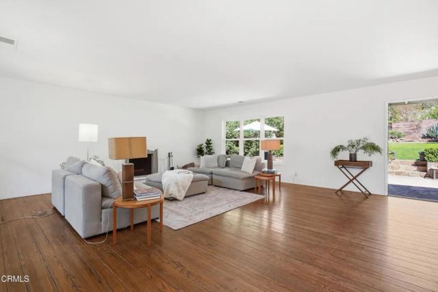 1310 McAndrew Road, Ojai, CA 93023