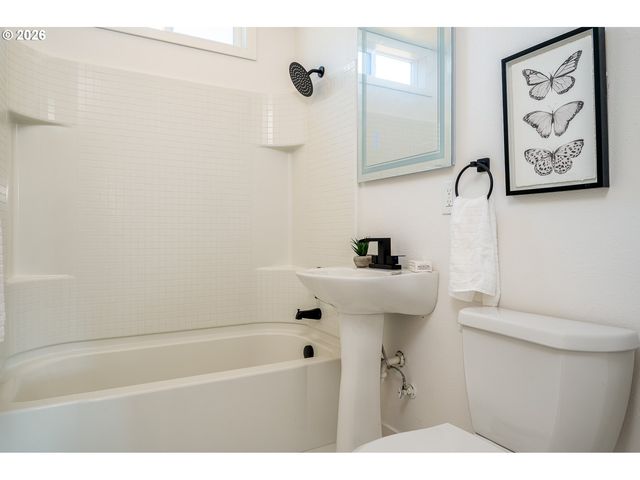 5408 Ne 46th Pl, Portland, OR 97218