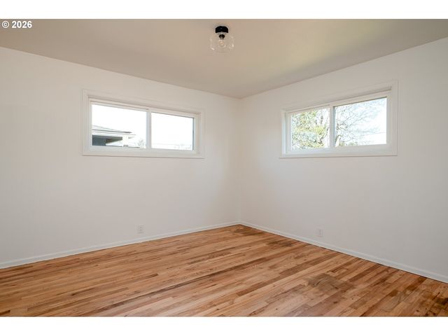 5408 Ne 46th Pl, Portland, OR 97218