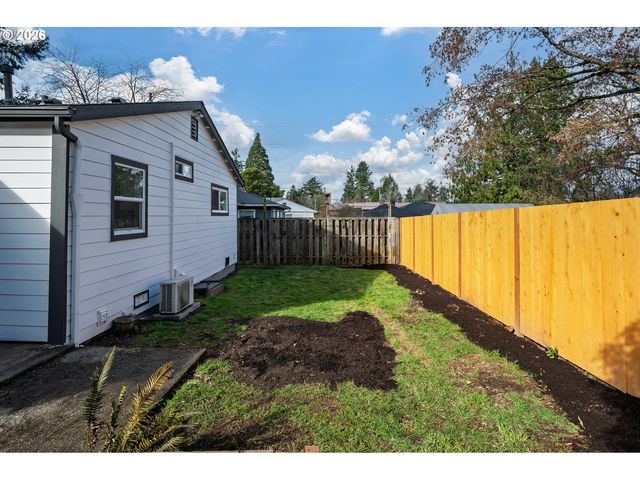 5408 Ne 46th Pl, Portland, OR 97218