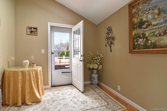 123 Hildreth Place, Yonkers, NY 10704