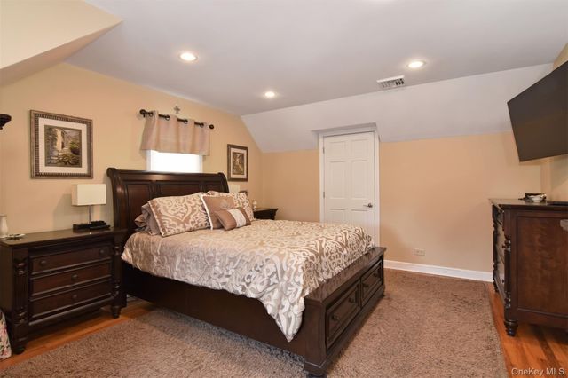 123 Hildreth Place, Yonkers, NY 10704