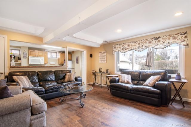 123 Hildreth Place, Yonkers, NY 10704