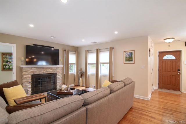 123 Hildreth Place, Yonkers, NY 10704