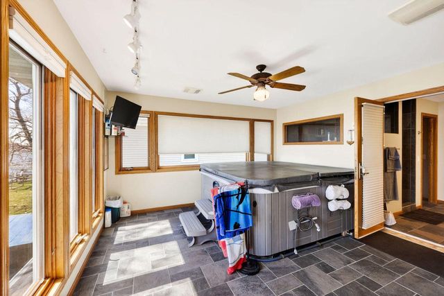 3129 Sunnyside STREET, Stoughton, WI 53589